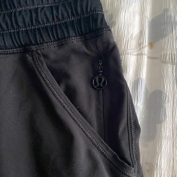 Lululemon shorts - Picture 4 of 4